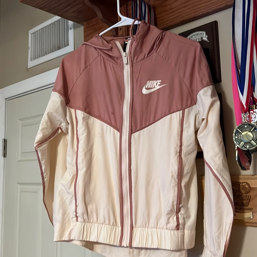 COPY - Nike Windbreaker